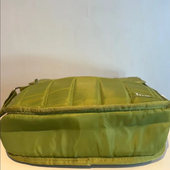 Lug Moped crossbody bag RFID puffer bag green medium NWOT - Picture 6 of 12